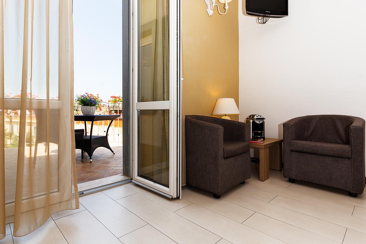 Aparthotel Le Residenze Del Centro Olbia Exterior foto