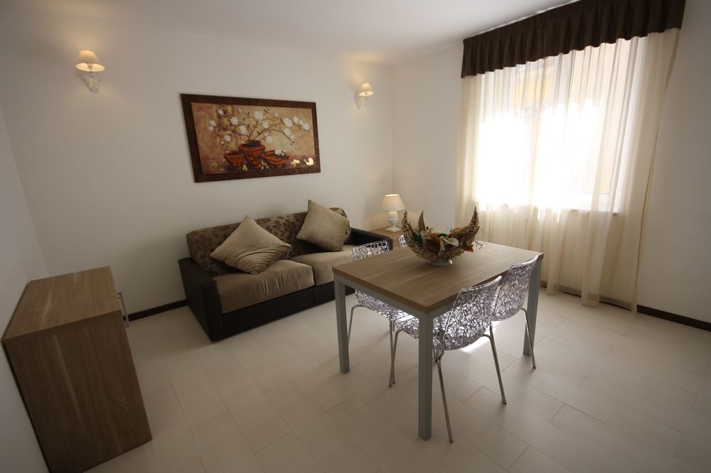 Aparthotel Le Residenze Del Centro Olbia Exterior foto